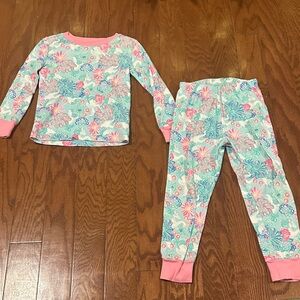 Lilly Pulitzer pajamas. Size 4T. EUC. Hung to dry.